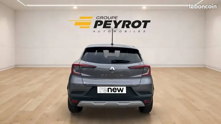 Renault Captur 2024 photo 4