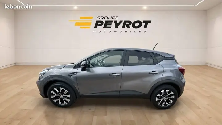 Renault Captur 2024 photo 3