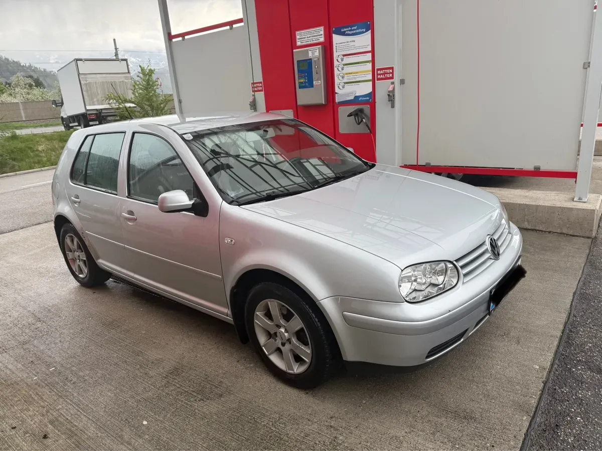 Volkswagen Golf 2003 photo 2