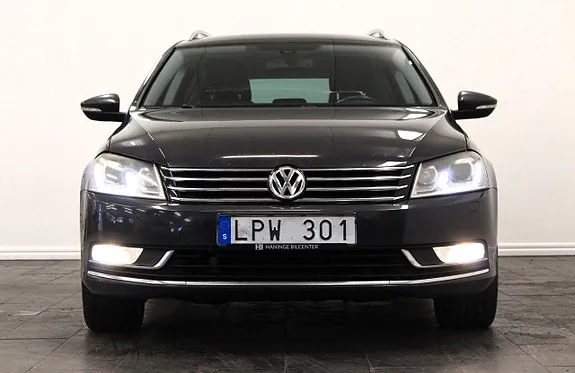 Volkswagen Passat 2011 photo 2