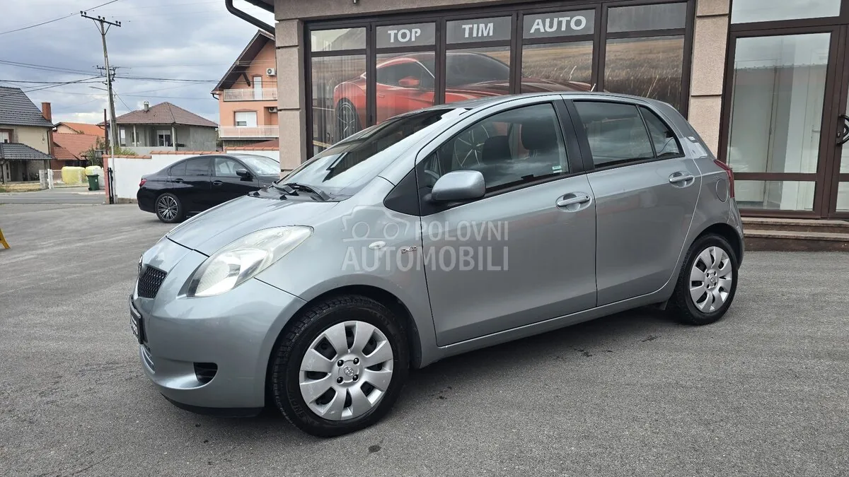 Toyota Yaris 2006 photo 2