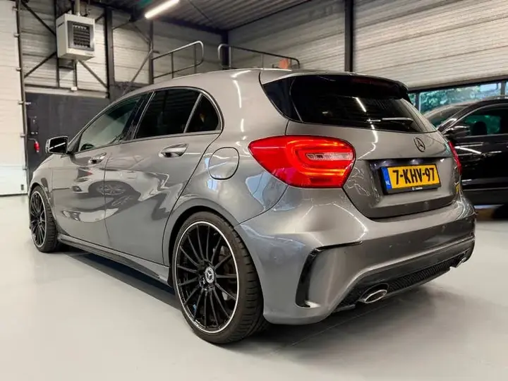 Mercedes-Benz A-Class 2013 photo 2