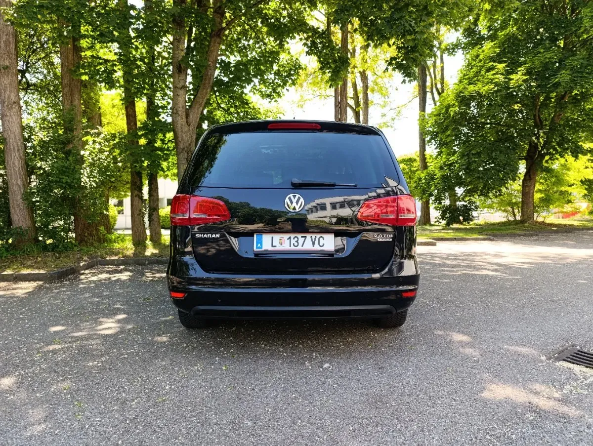 Volkswagen Sharan 2012 photo 2