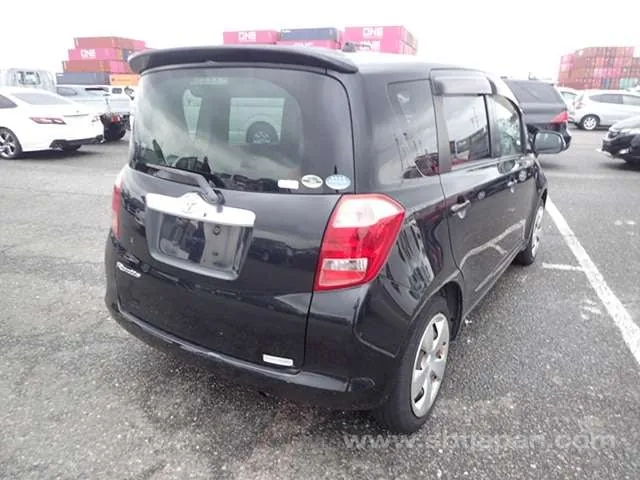 Toyota Ractis 2007 photo 4