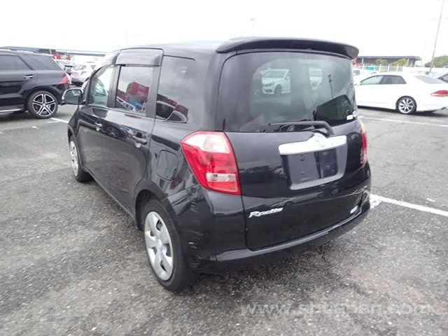 Toyota Ractis 2007 photo 3