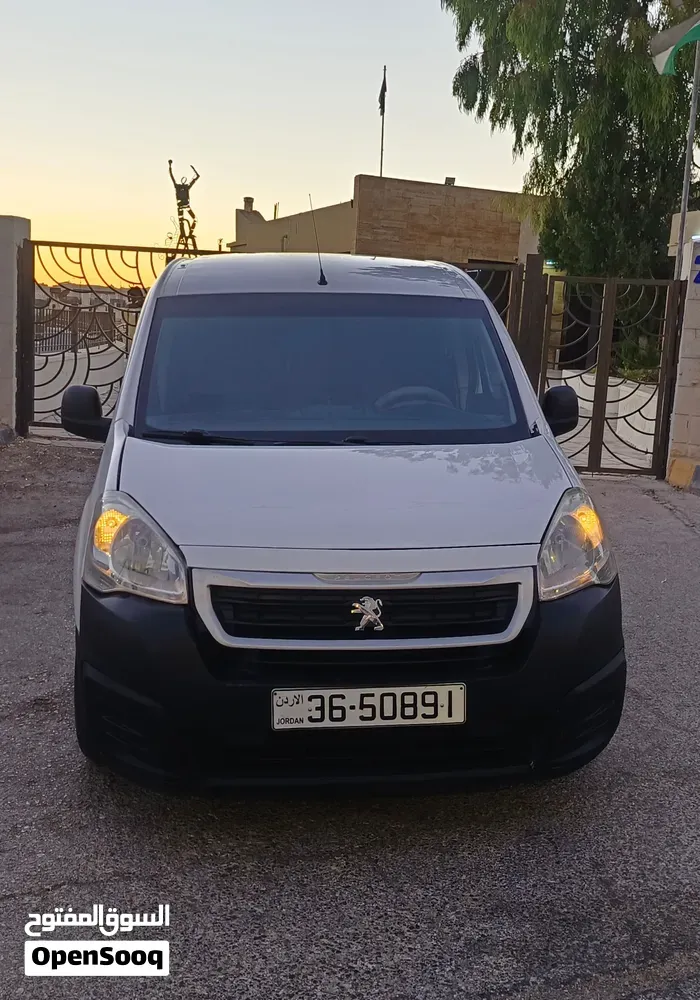 Peugeot Partner 2019 photo 2