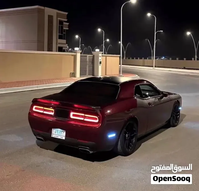 Dodge Challenger 2018 photo 2