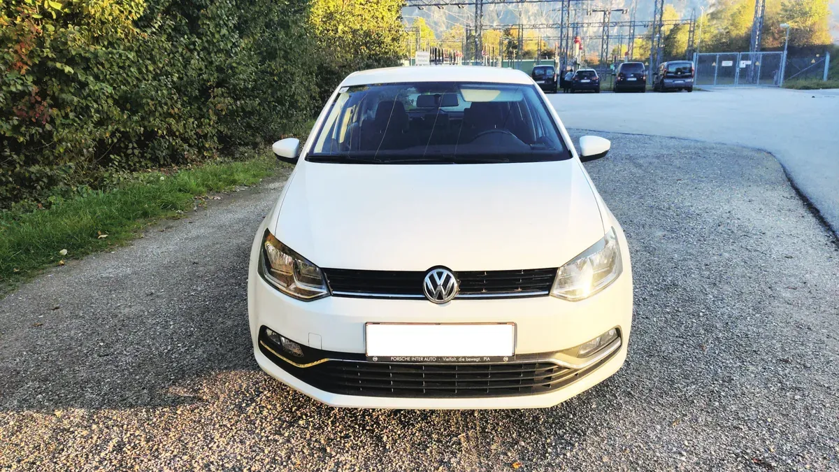 Volkswagen Polo 2015 photo 2