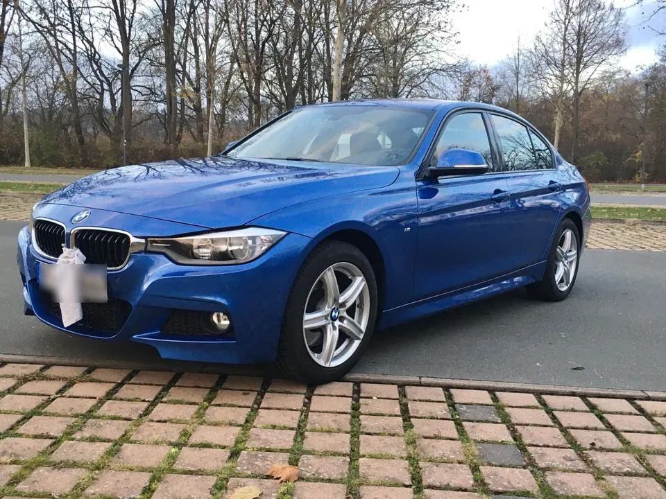 BMW 328I