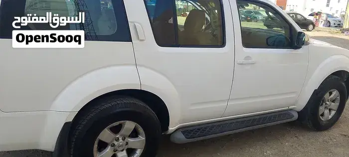 Nissan Pathfinder 2010 photo 3