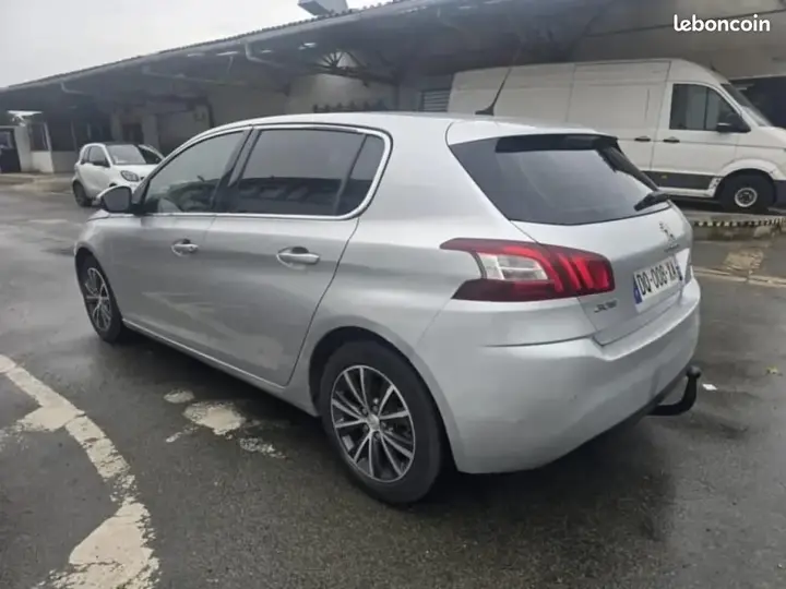 Peugeot 308 2015 photo 3