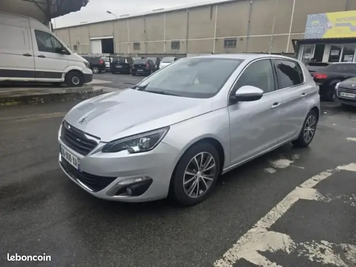 Peugeot 308 2015 photo 2