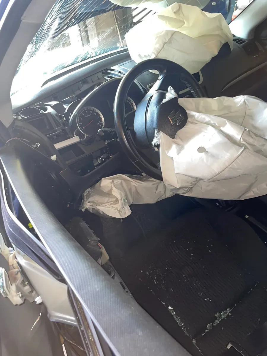 Suzuki Swift 2011 photo 3