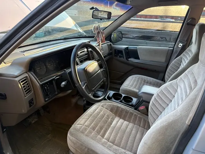 Jeep Grand Cherokee 1994 photo 4