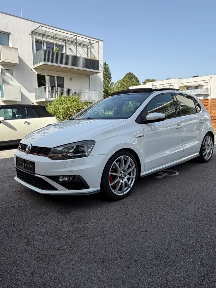 Volkswagen Polo 2016 photo 3