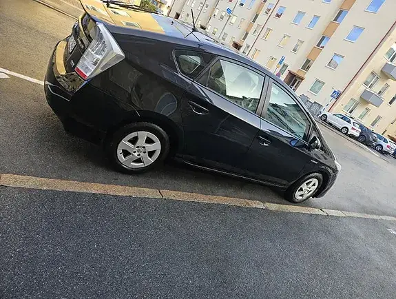 Toyota Prius 2010 photo 3