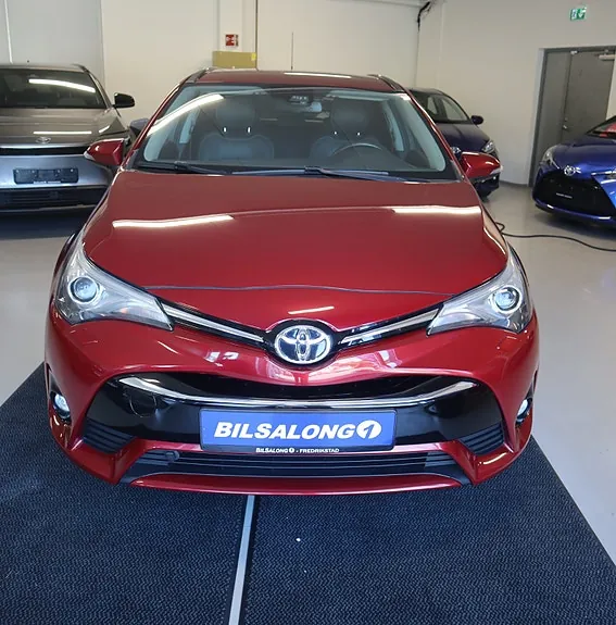 Toyota Avensis 2018 photo 5