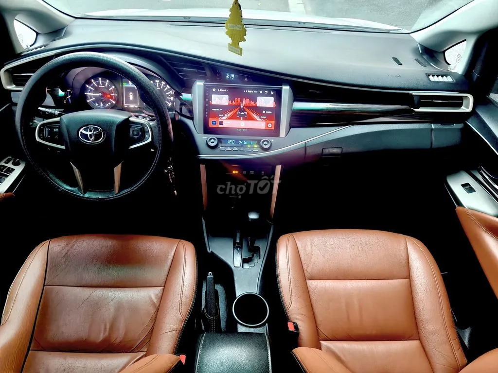 Toyota Innova 2019 photo 2