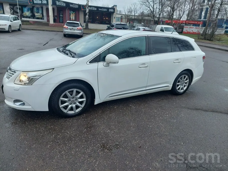 Toyota Avensis 2011 photo 3