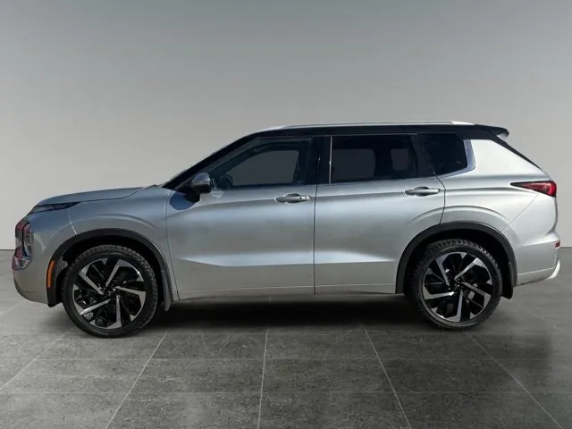 Mitsubishi Outlander 2024 photo 2