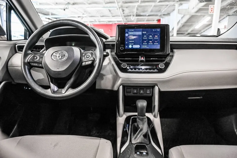 Toyota Corolla Cross 2023 photo 2