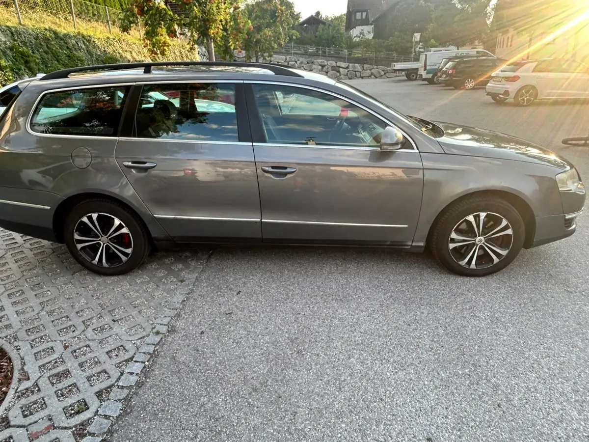 Volkswagen Passat 2009 photo 2