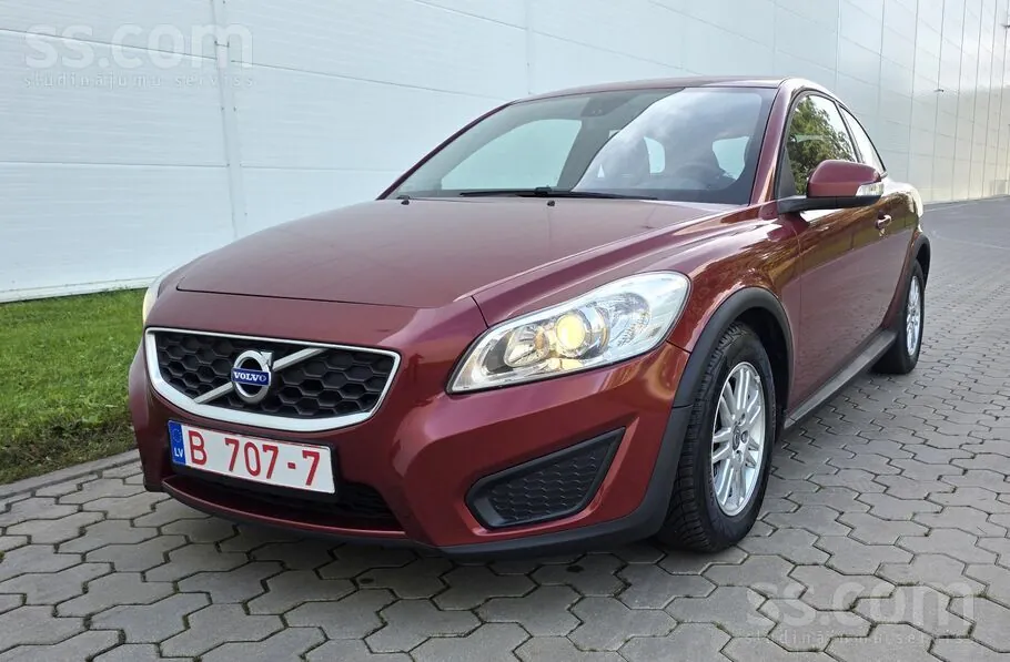 Volvo C30 2010 photo 2