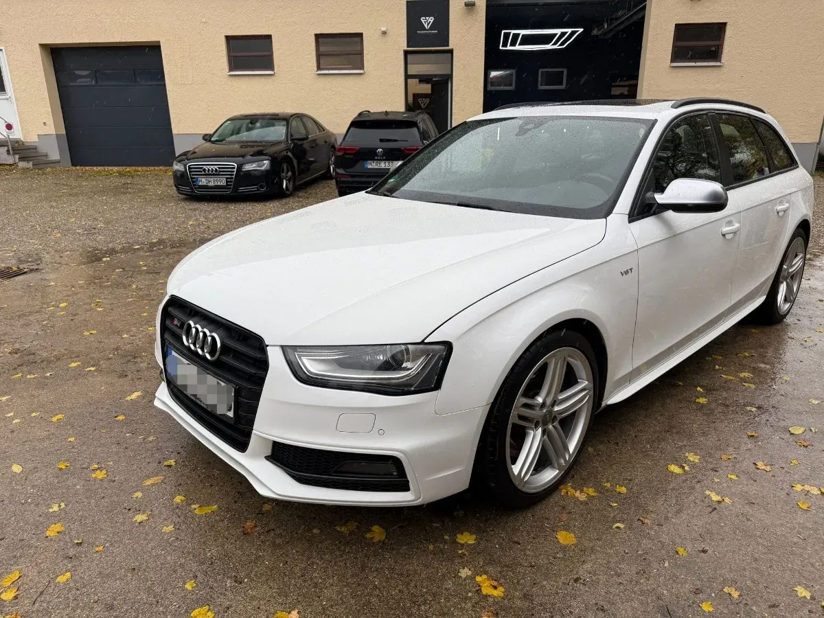 Audi A4 2012 photo 3