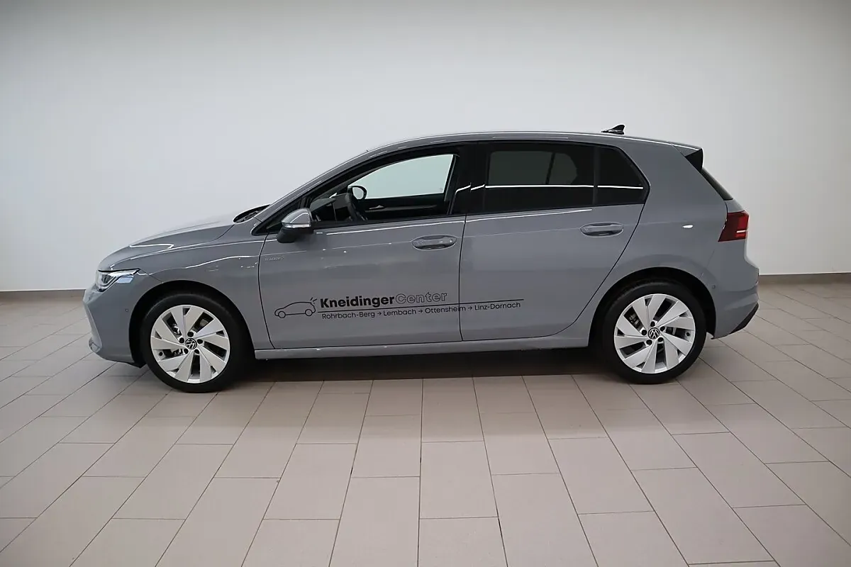Volkswagen Golf 2026 photo 3