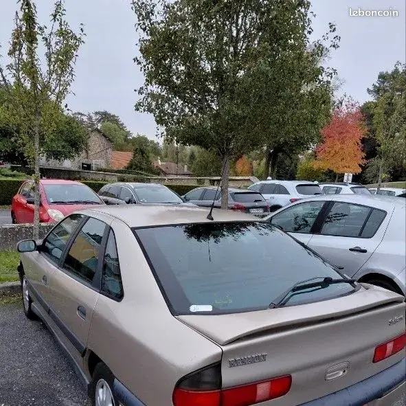 Renault Safrane 2000 photo 2