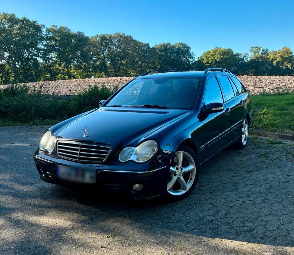 Mercedes-Benz C220