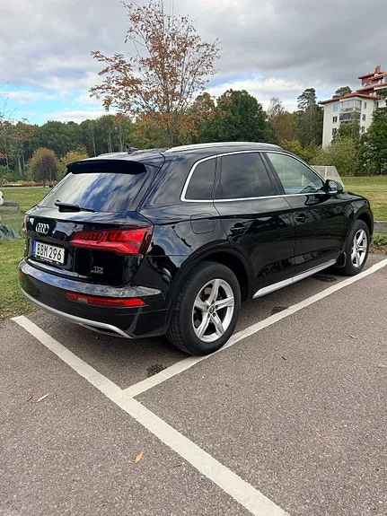 Audi Q5 2017 photo 2
