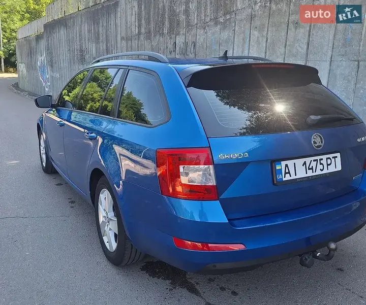 Skoda Octavia 2014 photo 2
