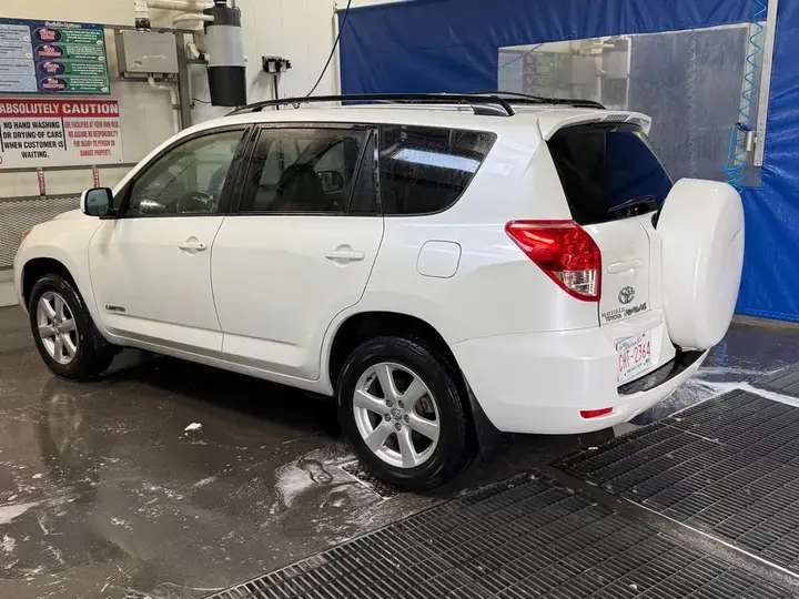 Toyota Rav4 2008 photo 4