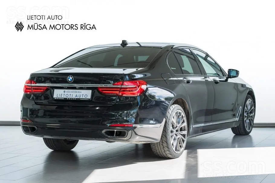 BMW 730D 2016 photo 2