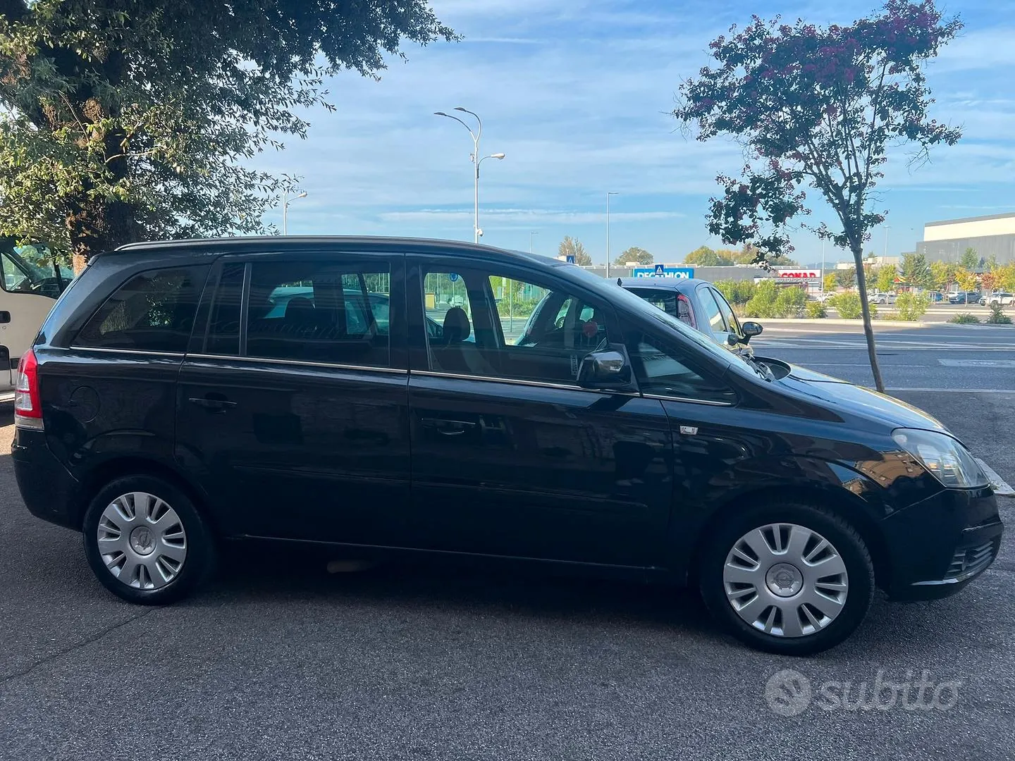 Opel Zafira 2012 photo 2
