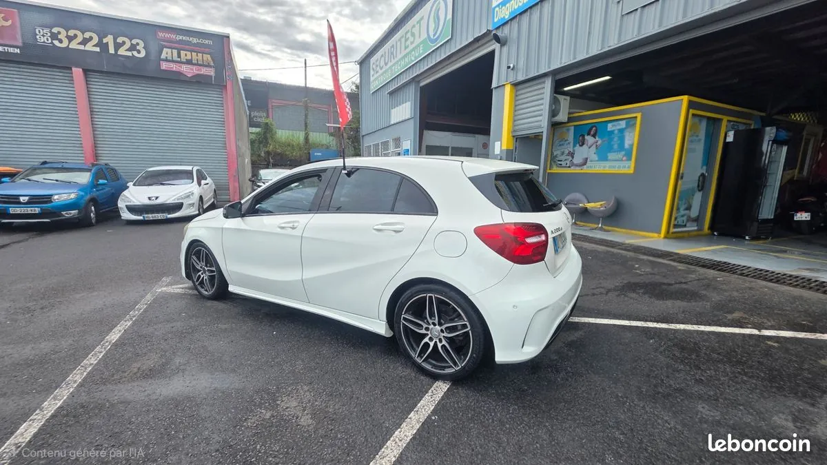 Mercedes-Benz A-Class 2015 photo 3