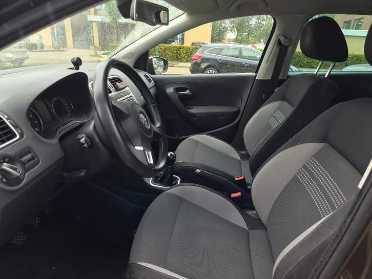 Volkswagen Polo 2013 photo 2