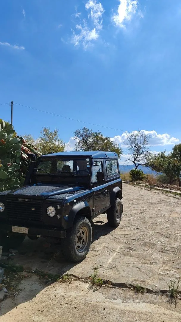 Land Rover Defender 1987 photo 3