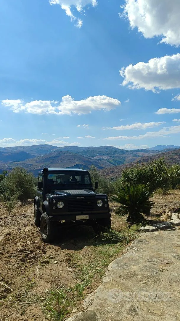 Land Rover Defender 1987 photo 2