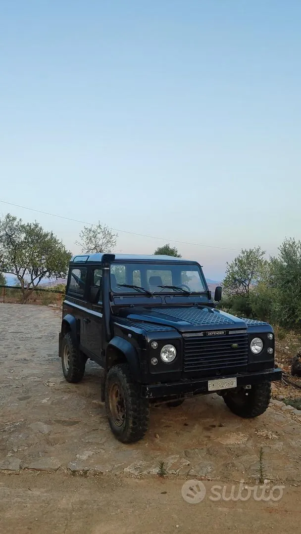 Land Rover Defender 1987 photo 4