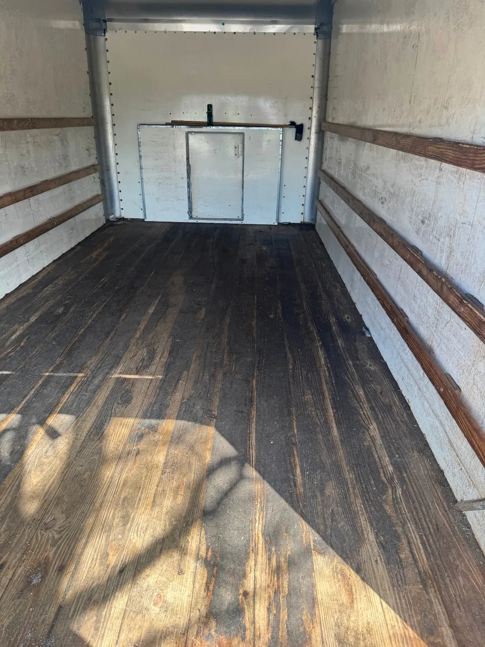 Ford E-450 2017 photo 4
