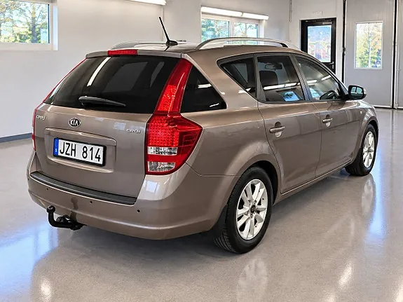 Kia Ceed 2010 photo 5