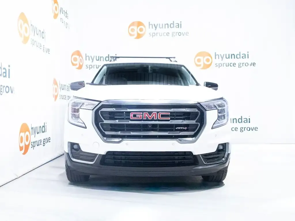 GMC Terrain 2022 photo 2