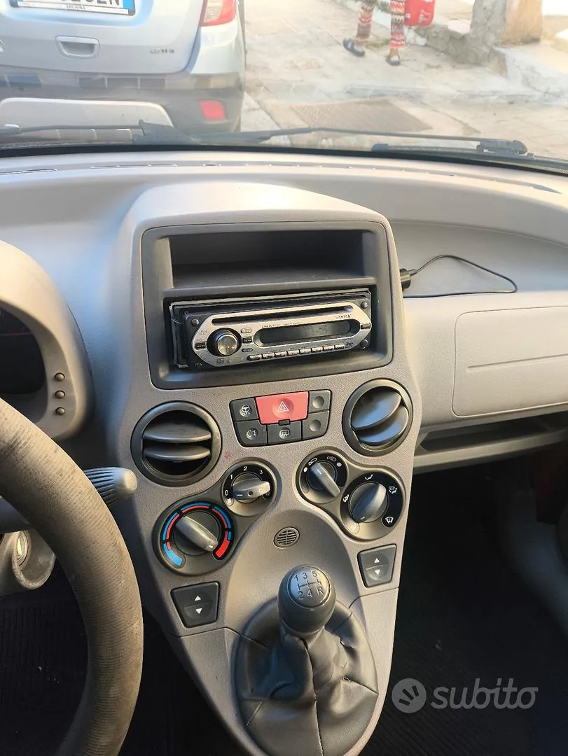 Fiat Panda 2006 photo 4