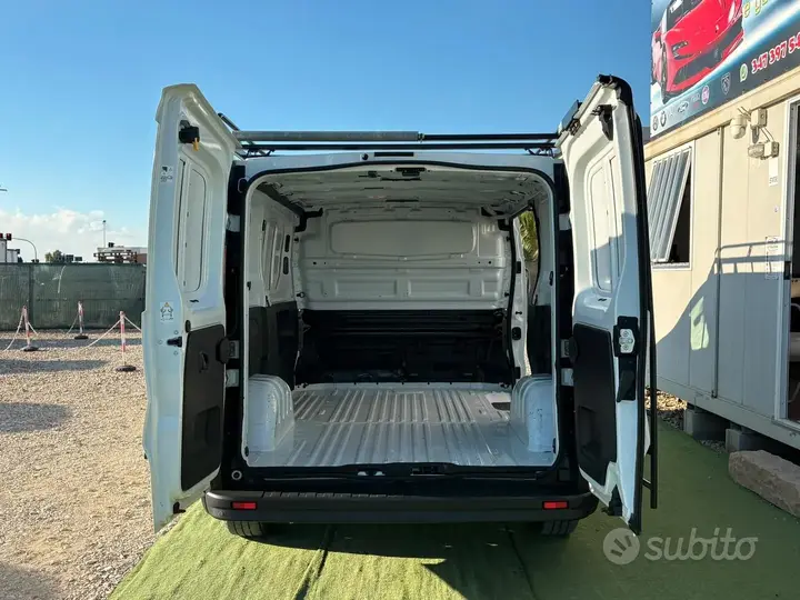 Nissan Nv300 2021 photo 5