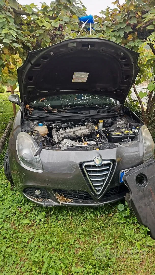 Alfa Romeo Giulietta 2013 photo 4