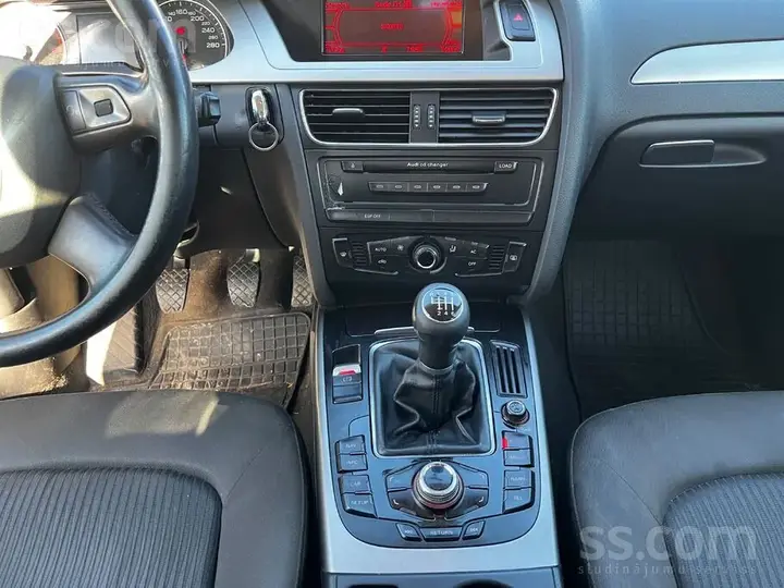 Audi A4 2008 photo 5