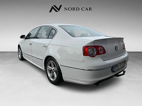 Volkswagen Passat 2010 photo 4