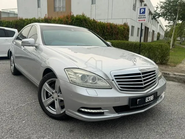 Mercedes-Benz S300